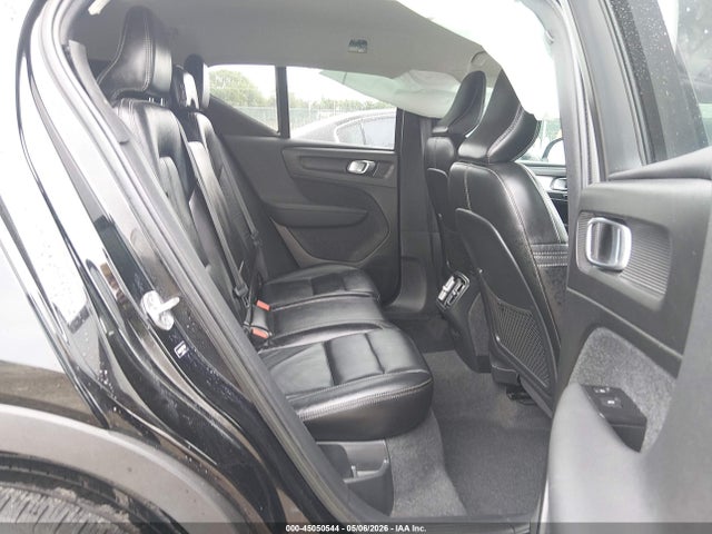YV4AC2HK3N2772109 Volvo Xc40 T4 Momentum