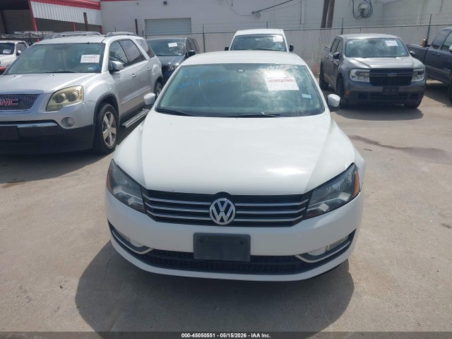 Продажа на аукционе авто 2015 Volkswagen Passat 1.8t Limited Edition, vin: 1VWAT7A37FC092709, номер лота: 45050551