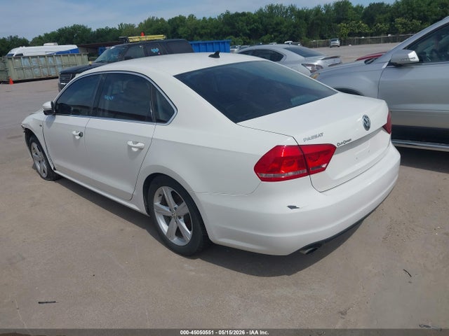 Продажа на аукционе авто 2015 Volkswagen Passat 1.8t Limited Edition, vin: 1VWAT7A37FC092709, номер лота: 45050551