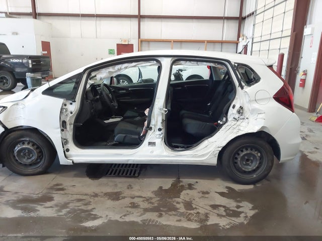 Honda FIT LX 2020 3HGGK5H40LM702075 Image 15