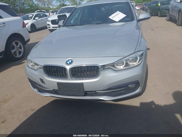 2018 Bmw 330i Xdrive მანქანა იყიდება აუქციონზე, vin: WBA8D9G53JNU72255, აუქციონის ნომერი: 45050606
