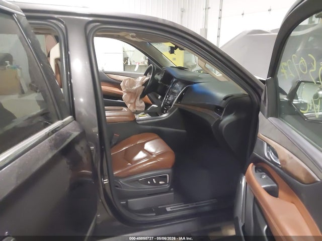 Продажа на аукционе авто 2017 Cadillac Escalade Premium Luxury, vin: 1GYS4CKJ7HR338565, номер лота: 45050727
