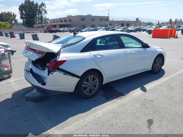 Продажа на аукционе авто 2022 Hyundai Elantra Sel, vin: 5NPLM4AG9NH065671, номер лота: 45050748