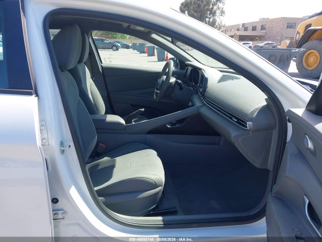 Продажа на аукционе авто 2022 Hyundai Elantra Sel, vin: 5NPLM4AG9NH065671, номер лота: 45050748