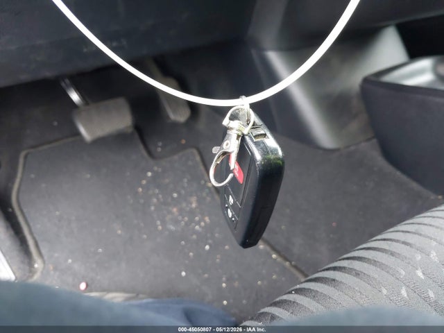 JTDKBRFU6H3042927 Toyota Prius Two
