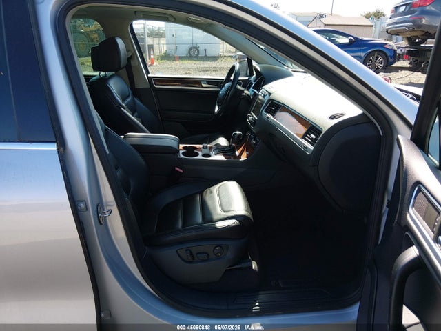 Продаж на аукціоні авто 2012 Volkswagen Touareg Tdi Lux, vin: WVGFK9BP2CD003395, номер лоту: 45050848