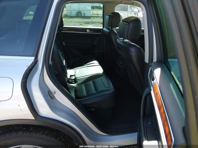 Продаж на аукціоні авто 2012 Volkswagen Touareg Tdi Lux, vin: WVGFK9BP2CD003395, номер лоту: 45050848