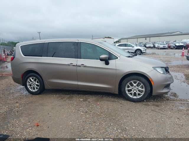 2017 Chrysler Pacifica Lx მანქანა იყიდება აუქციონზე, vin: 2C4RC1CG7HR622027, აუქციონის ნომერი: 45050860