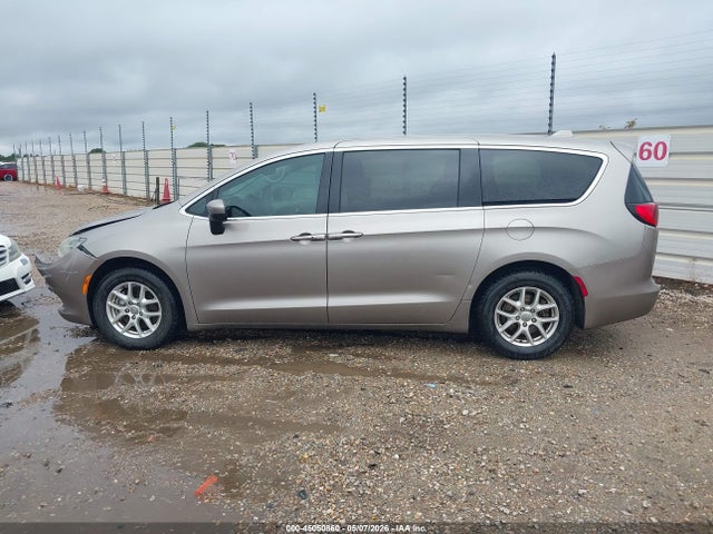 2017 Chrysler Pacifica Lx მანქანა იყიდება აუქციონზე, vin: 2C4RC1CG7HR622027, აუქციონის ნომერი: 45050860