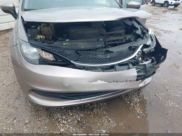 2017 Chrysler Pacifica Lx მანქანა იყიდება აუქციონზე, vin: 2C4RC1CG7HR622027, აუქციონის ნომერი: 45050860
