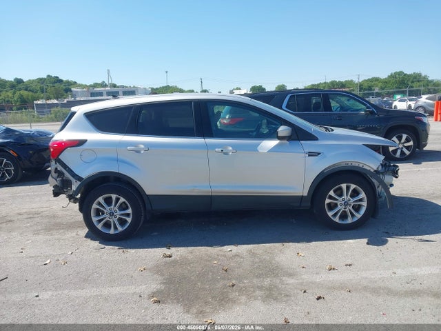 Продажа на аукционе авто 2019 Ford Escape Se, vin: 1FMCU0GD2KUA42493, номер лота: 45050875