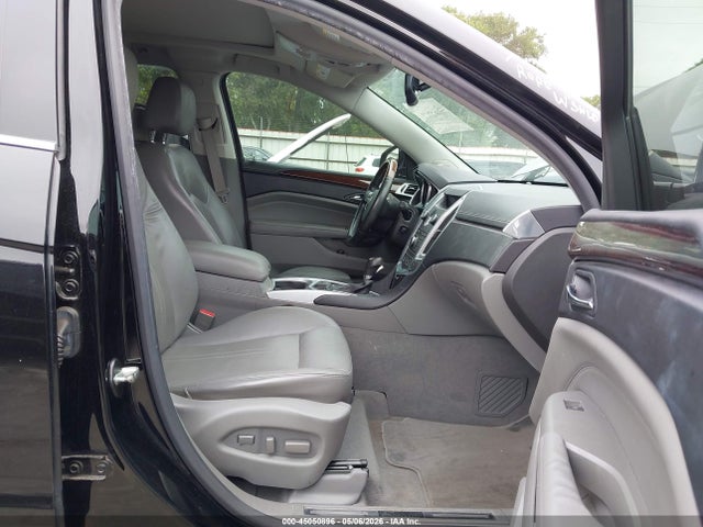 45050896 :رقم المزاد ، 3GYFNCEY2AS606187 vin ، 2010 Cadillac Srx Premium Collection مزاد بيع