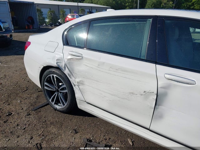 2016 Bmw 750i მანქანა იყიდება აუქციონზე, vin: WBA7F0C59GGL99185, აუქციონის ნომერი: 45051031