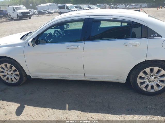 Продаж на аукціоні авто 2014 Chrysler 200 Lx, vin: 1C3CCBAB5EN123372, номер лоту: 45051033