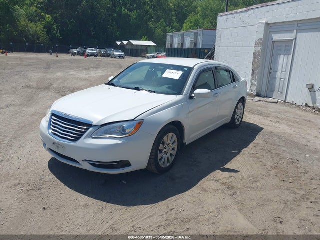 Продаж на аукціоні авто 2014 Chrysler 200 Lx, vin: 1C3CCBAB5EN123372, номер лоту: 45051033