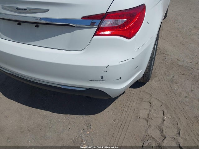 Продаж на аукціоні авто 2014 Chrysler 200 Lx, vin: 1C3CCBAB5EN123372, номер лоту: 45051033