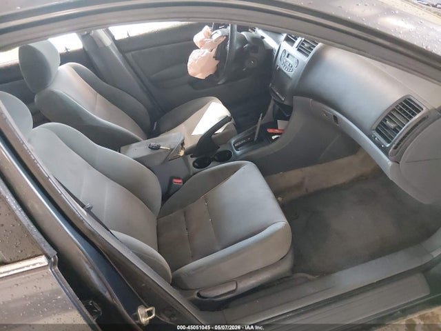 2004 Honda Accord 2.4 Lx მანქანა იყიდება აუქციონზე, vin: 3HGCM56354G709204, აუქციონის ნომერი: 45051045