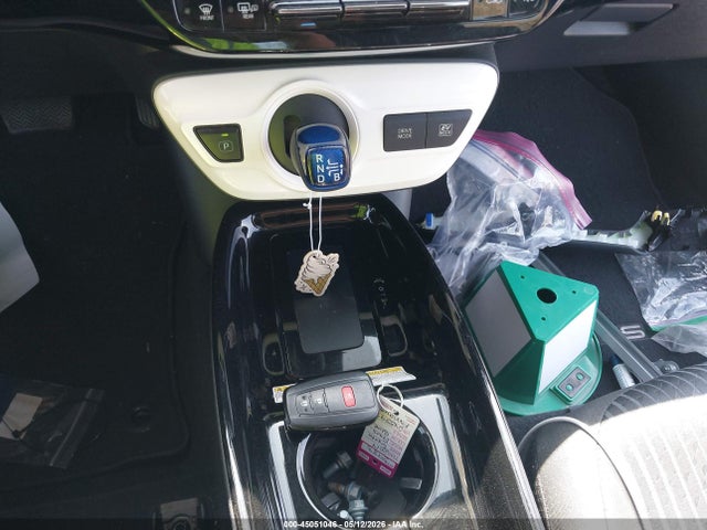 JTDKARFU5H3048592 Toyota Prius Three