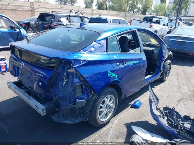JTDKARFU5H3048592 Toyota Prius Three
