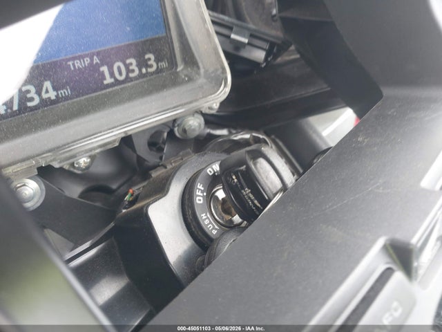 45051103 :رقم المزاد ، JH2SC68H0CK000464 vin ، 2012 Honda Gl1800 مزاد بيع