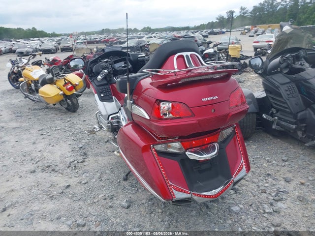 45051103 :رقم المزاد ، JH2SC68H0CK000464 vin ، 2012 Honda Gl1800 مزاد بيع