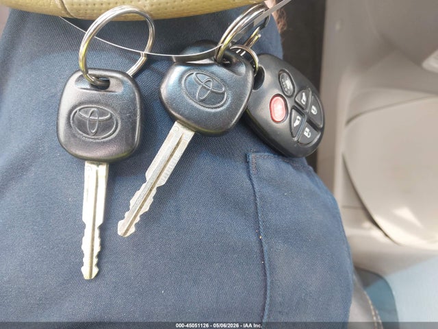 45051126 :رقم المزاد ، 5TDXK3DC9CS279089 vin ، 2012 Toyota Sienna Se 8 Passenger مزاد بيع