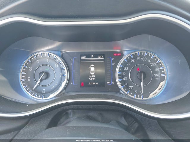Продаж на аукціоні авто 2015 Chrysler 200 Limited, vin: 1C3CCCAB3FN663181, номер лоту: 45051148