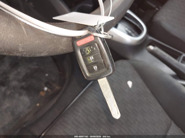 Продажа на аукционе авто 2015 Honda Fit Lx, vin: 3HGGK5H5XFM721231, номер лота: 45051162