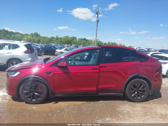 2023 Tesla Model X Plaid Tri Motor All-wheel Drive მანქანა იყიდება აუქციონზე, vin: 7SAXCBE60PF426137, აუქციონის ნომერი: 45051296