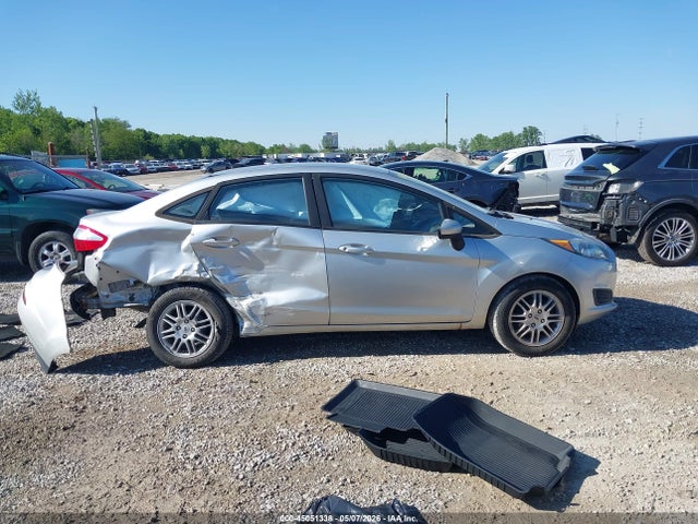 45051338 :رقم المزاد ، 3FADP4AJ9FM203038 vin ، 2015 Ford Fiesta S مزاد بيع
