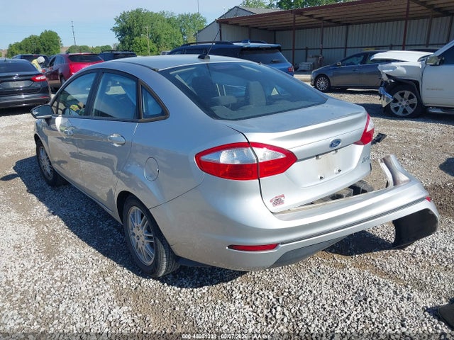 45051338 :رقم المزاد ، 3FADP4AJ9FM203038 vin ، 2015 Ford Fiesta S مزاد بيع