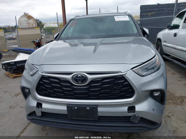 5TDGZRBH1NS243896 Toyota Highlander Xle