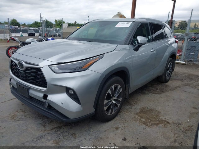 5TDGZRBH1NS243896 Toyota Highlander Xle