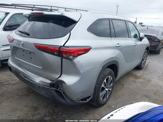 5TDGZRBH1NS243896 Toyota Highlander Xle