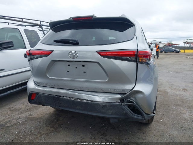 5TDGZRBH1NS243896 Toyota Highlander Xle