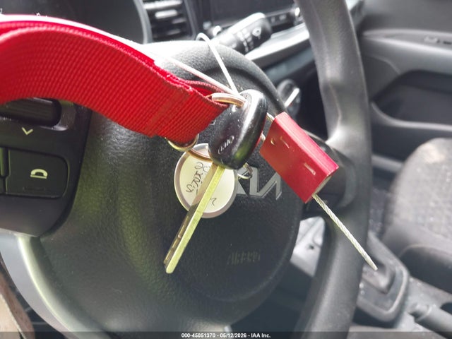2021 Kia Rio Lx მანქანა იყიდება აუქციონზე, vin: 3KPA24ADXME395888, აუქციონის ნომერი: 45051370