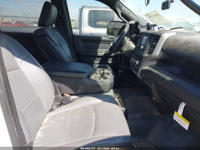 45051375 :رقم المزاد ، 3C7WR4HJ8MG641499 vin ، 2021 Ram 2500 Tradesman  4x2 8' Box مزاد بيع