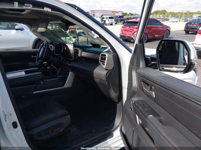 Продаж на аукціоні авто 2024 Toyota Sequoia Sr5, vin: 7SVAAABA3RX042931, номер лоту: 45051405