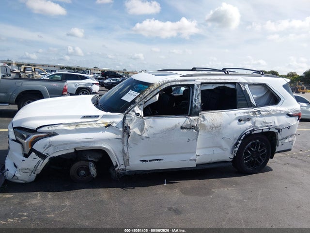 Продаж на аукціоні авто 2024 Toyota Sequoia Sr5, vin: 7SVAAABA3RX042931, номер лоту: 45051405