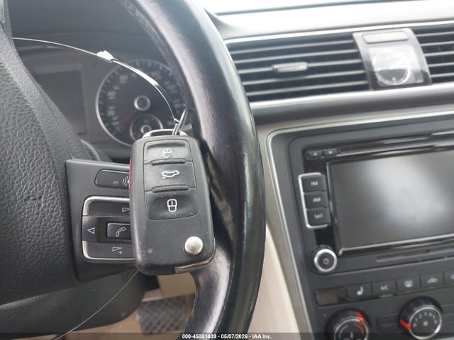 2015 Volkswagen Passat 1.8t Limited Edition მანქანა იყიდება აუქციონზე, vin: 1VWAT7A31FC094634, აუქციონის ნომერი: 45051409