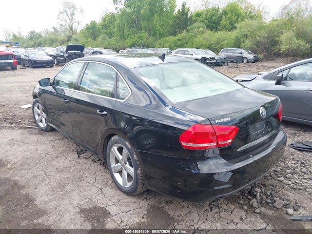 2015 Volkswagen Passat 1.8t Limited Edition მანქანა იყიდება აუქციონზე, vin: 1VWAT7A31FC094634, აუქციონის ნომერი: 45051409