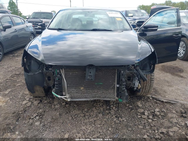 2015 Volkswagen Passat 1.8t Limited Edition მანქანა იყიდება აუქციონზე, vin: 1VWAT7A31FC094634, აუქციონის ნომერი: 45051409