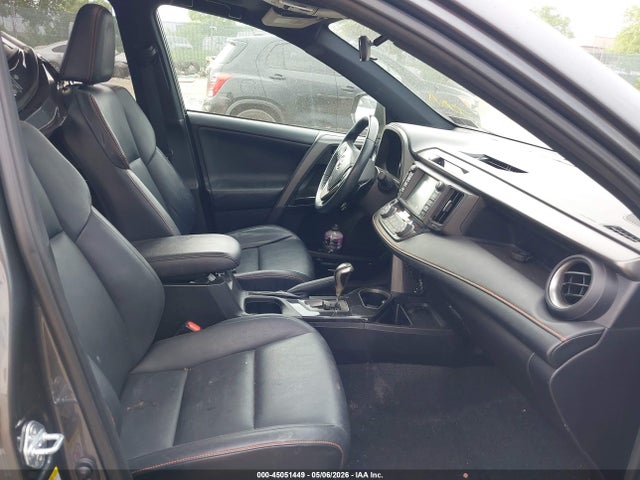 2T3JFREV8GW456202 Toyota RAV4 SE