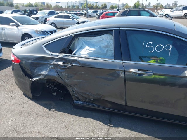 3FA6P0K9XGR151106 Ford Fusion Titanium
