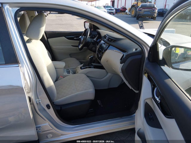 45051522 :رقم المزاد ، JN1BJ1BV1MW322432 vin ، 2021 Nissan Rogue Sport Sv Fwd Xtronic Cvt مزاد بيع
