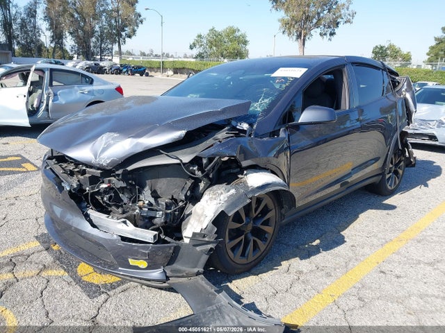 2022 Tesla Model X Dual Motor All-wheel Drive მანქანა იყიდება აუქციონზე, vin: 7SAXCBE56NF334115, აუქციონის ნომერი: 45051621