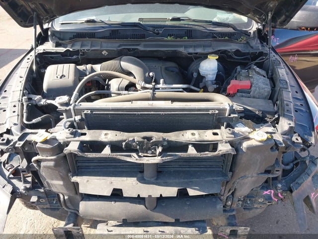 45051631 :رقم المزاد ، 1C6RR7LT1JS329654 vin ، 2018 Ram 1500 Big Horn  4x4 5'7 Box مزاد بيع