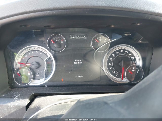 45051631 :رقم المزاد ، 1C6RR7LT1JS329654 vin ، 2018 Ram 1500 Big Horn  4x4 5'7 Box مزاد بيع