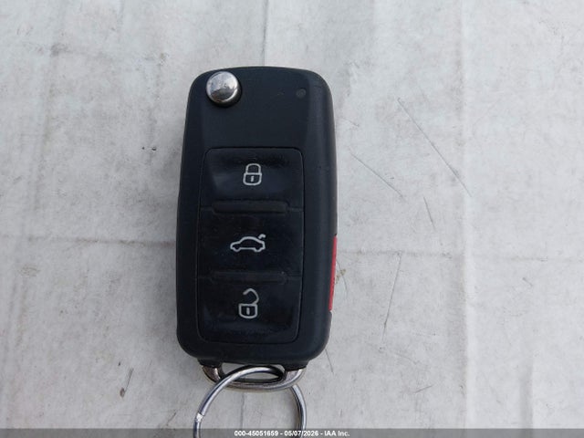 45051659 :رقم المزاد ، 1VWBT7A39FC012251 vin ، 2015 Volkswagen Passat 1.8t Se مزاد بيع