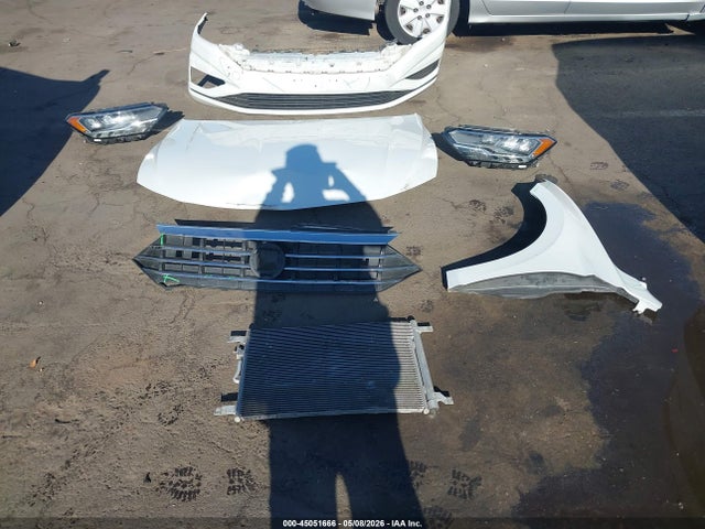 Auction sale of the 2019 Volkswagen Jetta 1.4t R-line/1.4t S/1.4t Se, vin: 3VWCB7BU1KM171868, lot number: 45051666